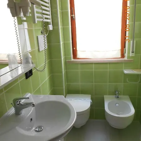 Biancaneve Wellness Отель Маротта